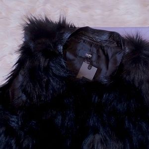 NWT Mossimo Faux Fur Vest